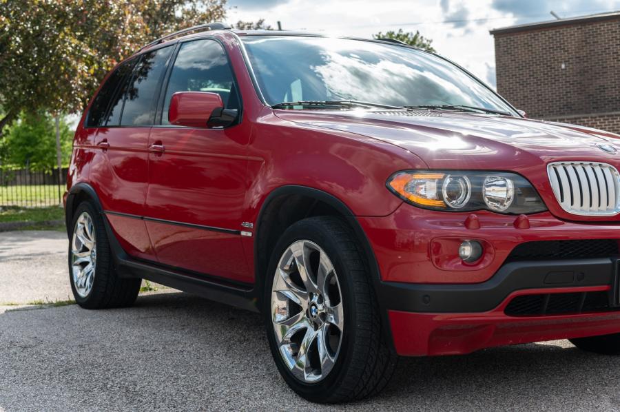 Детали экстерьера BMW X5 4.8is (E53) 2004 года  (NA) (фото 30 из 104)